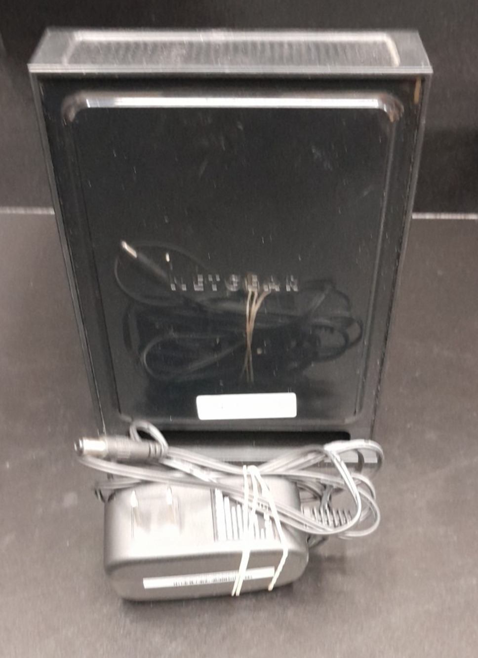 NETGEAR WNR2000V5 N300 4-Port Wireless Broadband Router w/ Power Cable